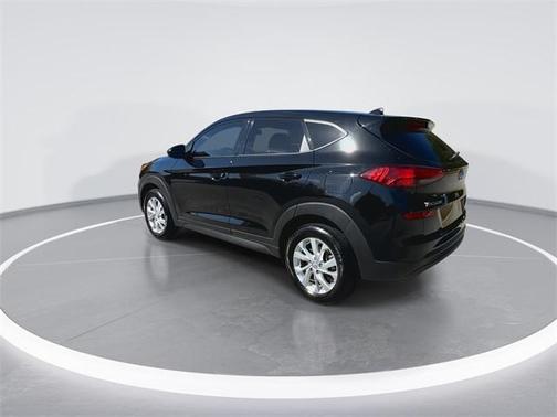2021 Hyundai TUCSON SE