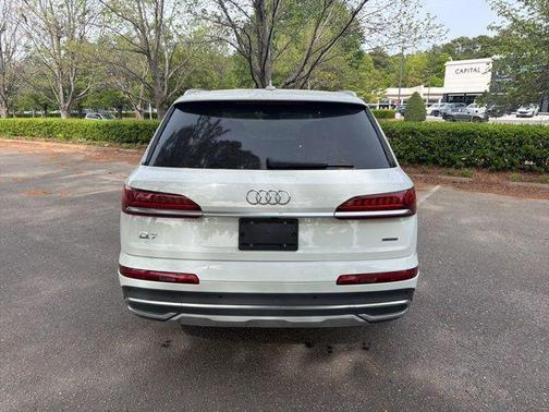 2023 Audi Q7 55 Premium Plus