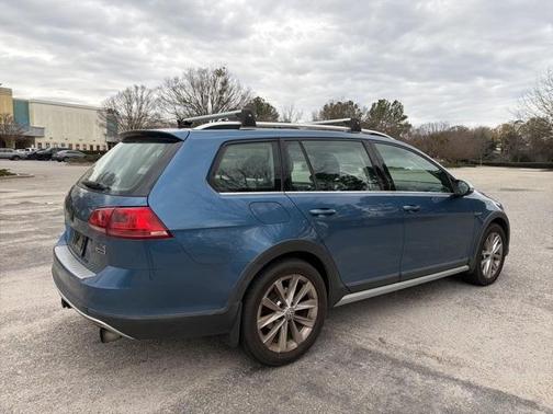2017 Volkswagen Golf Alltrack TSI SE