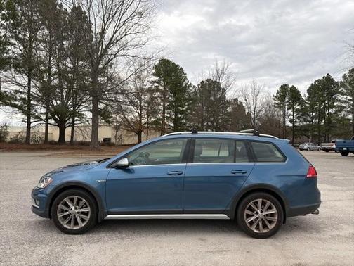 2017 Volkswagen Golf Alltrack TSI SE