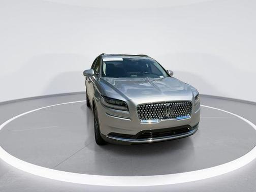 Radiance Metallic 2023 Lincoln Nautilus Reserve