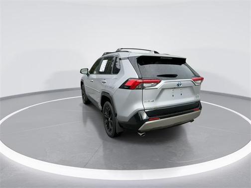 2023 Toyota RAV4 Hybrid SE