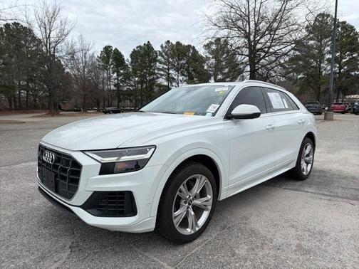 2022 Audi Q8 55 Premium Plus