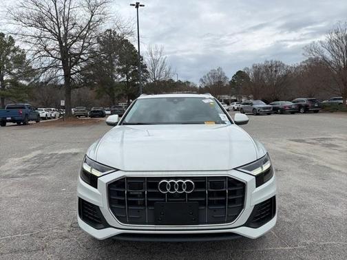 2022 Audi Q8 55 Premium Plus