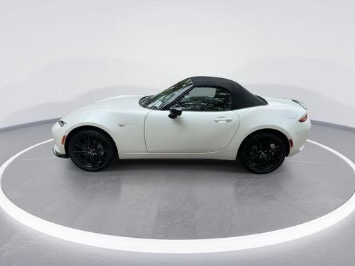 Snowflake White Pearl 2026 Mazda MX-5 Miata Club