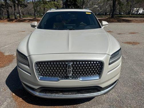 Ceramic Pearl Metallic Tinted Clearcoat 2023 Lincoln Nautilus Reserve