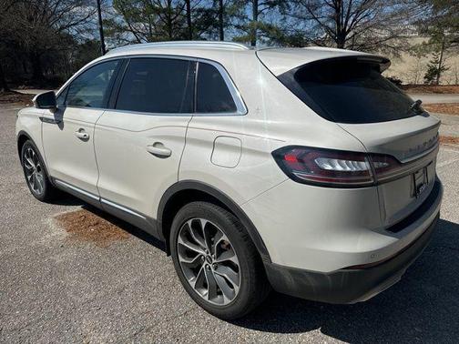 Ceramic Pearl Metallic Tinted Clearcoat 2023 Lincoln Nautilus Reserve