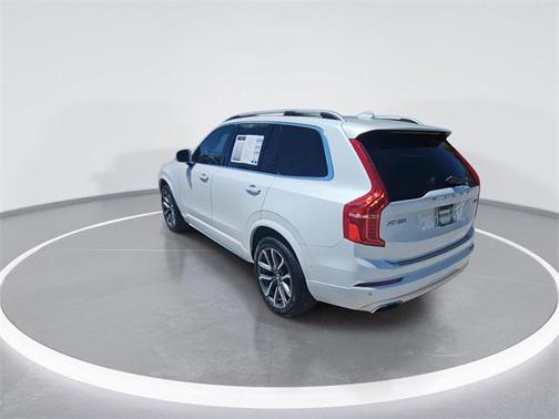 2018 Volvo XC90 T6 Momentum
