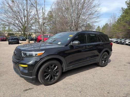 Black Metallic 2023 Ford Explorer XLT