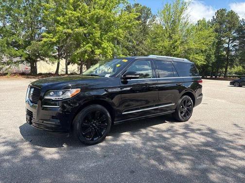 Black Metallic 2022 Lincoln Navigator Reserve