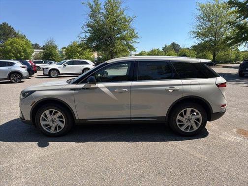 Pearl Metallic 2023 Lincoln Corsair Standard