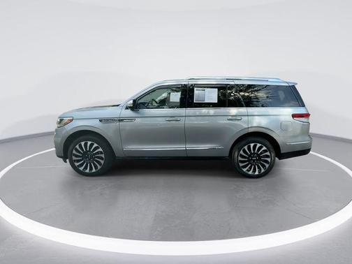 Radiance Metallic 2024 Lincoln Navigator Black Label