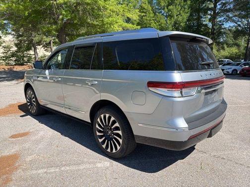 Radiance Metallic 2024 Lincoln Navigator Black Label