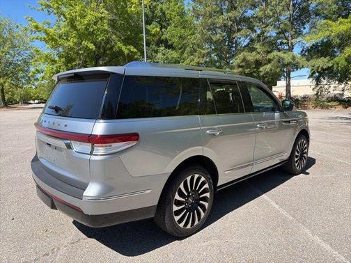Radiance Metallic 2024 Lincoln Navigator Black Label