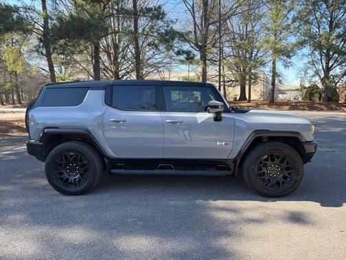 2024 GMC HUMMER EV SUV 2X