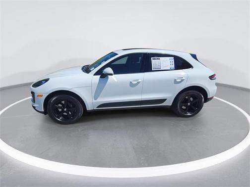 2021 Porsche Macan Base