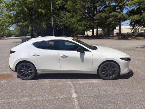 Snowflake White Pearl 2023 Mazda Mazda3 AWD w/Premium Package