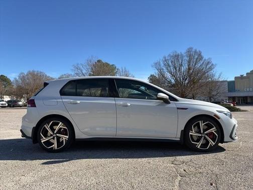 2024 Volkswagen Golf GTI 2.0T SE