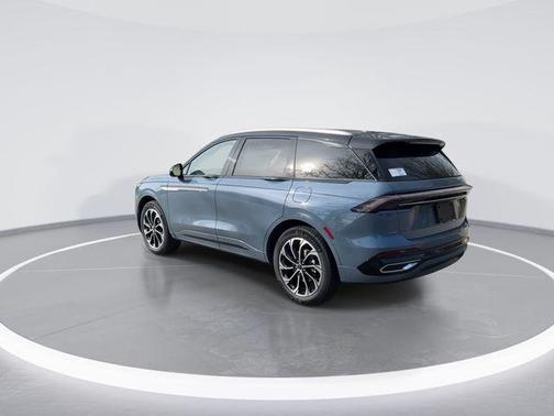 Blue Metallic 2026 Lincoln Nautilus Reserve