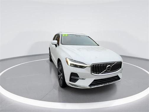 2022 Volvo XC60 B6 Inscription