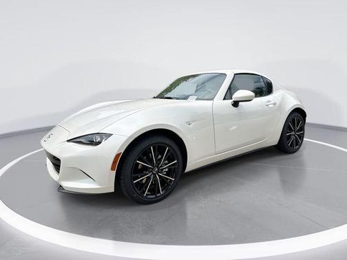 Snowflake White Pearl 2026 Mazda MX-5 Miata Grand Touring