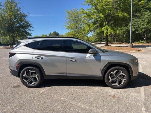 Shimmering Silver 2022 Hyundai TUCSON Limited