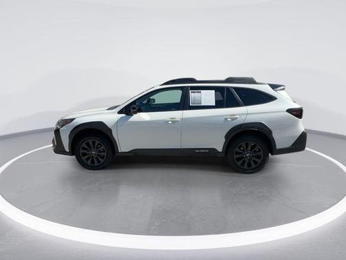 Crystal White Pearl 2023 Subaru Outback Onyx Edition XT