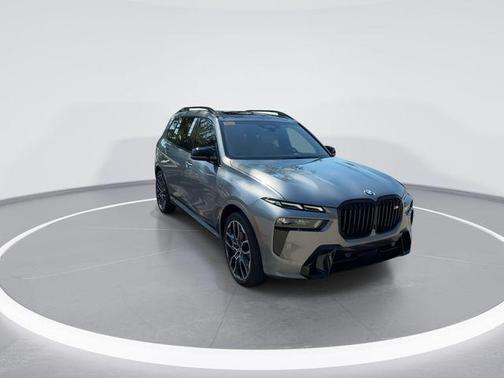 Skyscraper Gray Metallic 2024 BMW X7 M60i