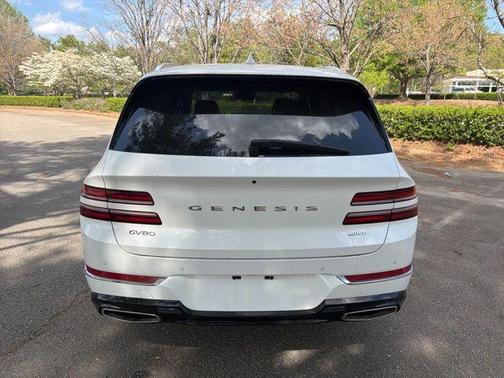 Uyuni White 2024 Genesis GV80 2.5T