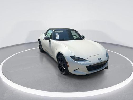 Snowflake White Pearl 2026 Mazda MX-5 Miata Club