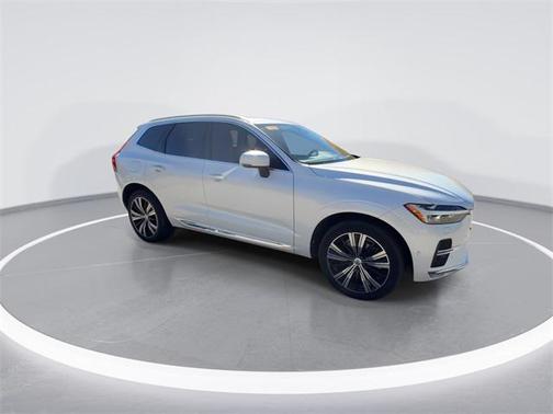 2022 Volvo XC60 B6 Inscription