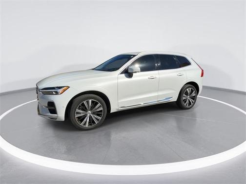2022 Volvo XC60 B6 Inscription