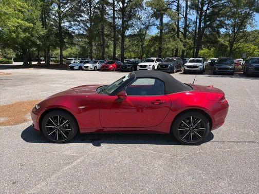 Soul Red Crystal Metallic 2025 Mazda MX-5 Miata Grand Touring