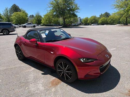 Soul Red Crystal Metallic 2025 Mazda MX-5 Miata Grand Touring
