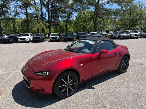 Soul Red Crystal Metallic 2025 Mazda MX-5 Miata Grand Touring