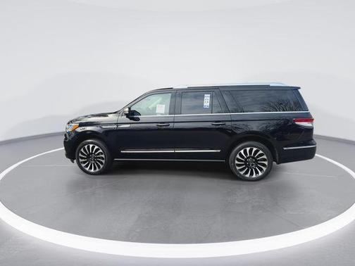 2022 Lincoln Navigator L Black Label
