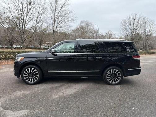 2022 Lincoln Navigator L Black Label