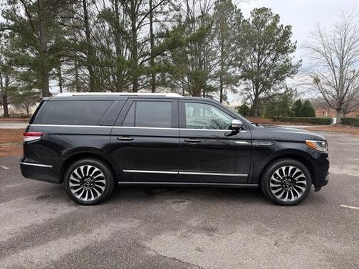 2022 Lincoln Navigator L Black Label