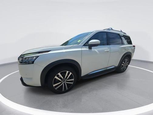 Pearl White Tri-Coat 2023 Nissan Pathfinder Platinum