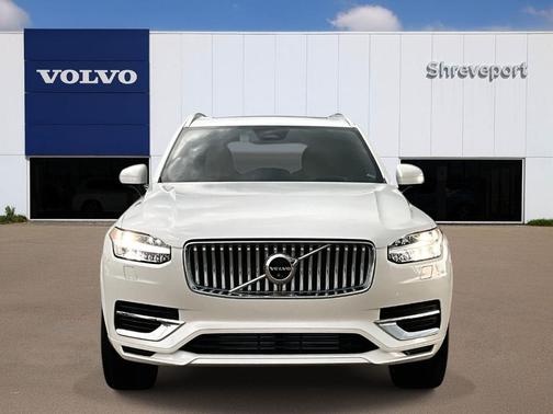 Crystal White Metallic 2025 Volvo XC90 Plug-In Hybrid T8 Ultra 7-Seater