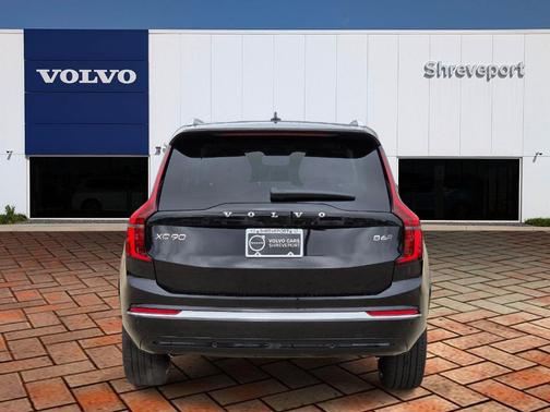 Onyx Black Metallic 2026 Volvo XC90 B6 Ultra 7-Seater