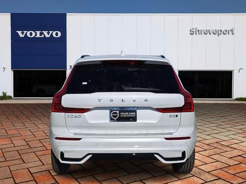 2026 Volvo XC60 B5 Plus