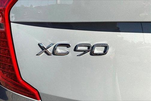2025 Volvo XC90 Plug-In Hybrid T8 Ultra 6-Seater