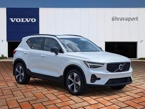 White 2026 Volvo XC40 B5 Plus