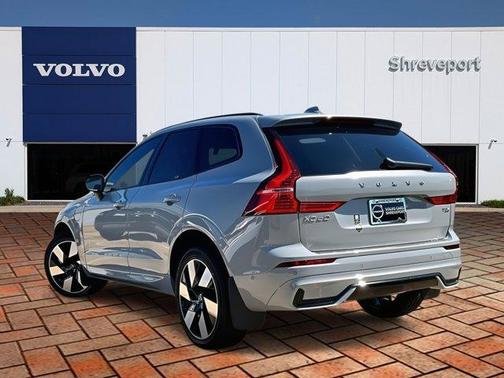 2025 Volvo XC60 Plug-In Hybrid T8 Plus