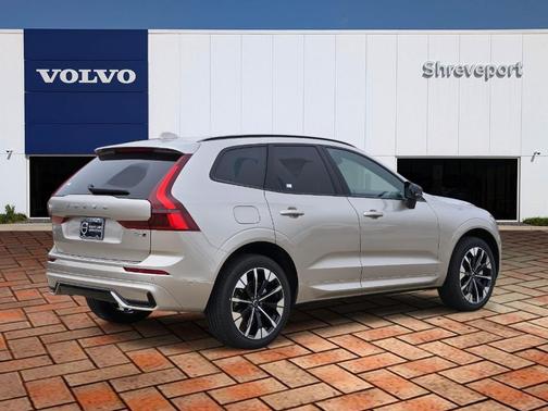2026 Volvo XC60 B5 Plus