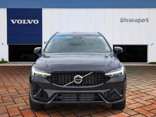 Onyx Black Metallic 2025 Volvo XC60 Plug-In Hybrid T8 Plus