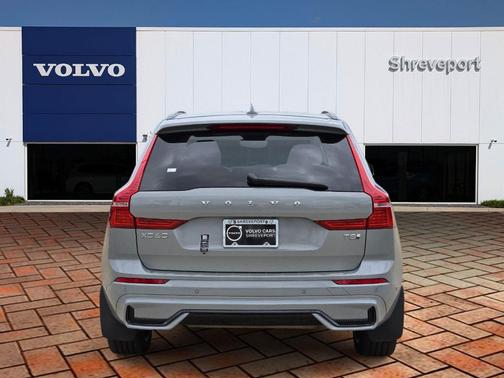 Metallic 2025 Volvo XC60 Plug-In Hybrid T8 Plus