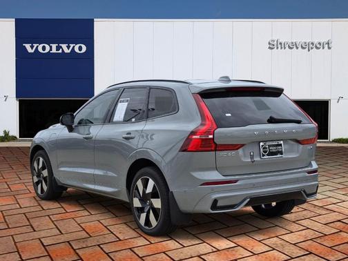 Metallic 2025 Volvo XC60 Plug-In Hybrid T8 Plus