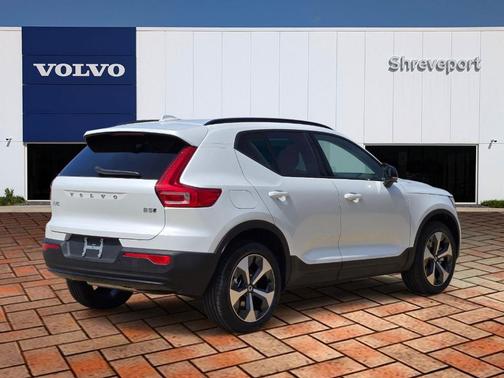 Crystal White 2026 Volvo XC40 B5 Plus
